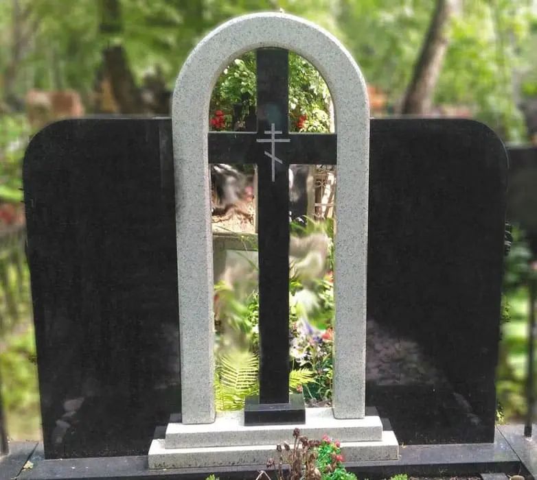Памятник на две могилы
